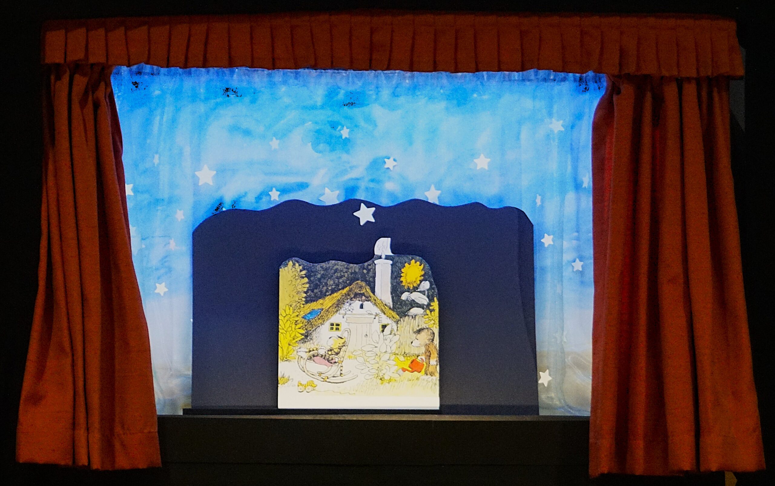 Kindervorstellung: Papiertheater mit dem Ensemble Kastlzauber