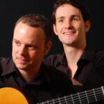 Duo Jiménez – Benedikt Schregle (Sprecher) und Michael Gern (Gitarre)